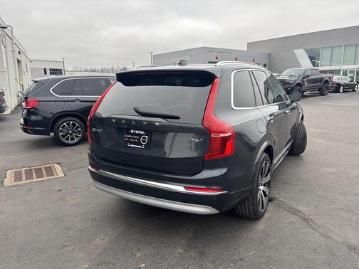 2022 Volvo XC90 T6 Inscription