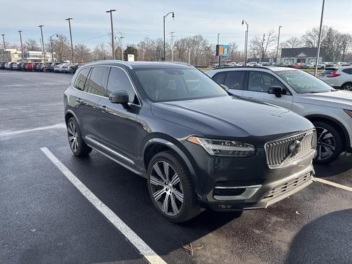 2022 Volvo XC90 T6 Inscription