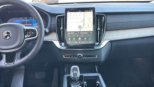 Col70700 2027 Volvo XC90 B6 Plus 7-Seater