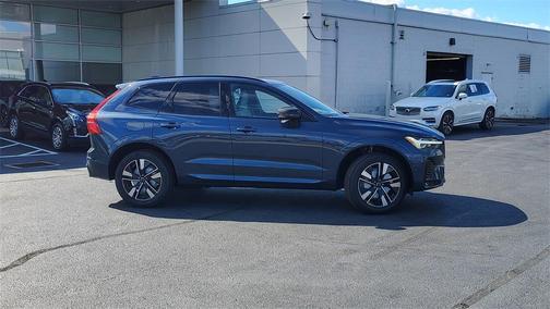 2026 Volvo XC60 B5 Plus