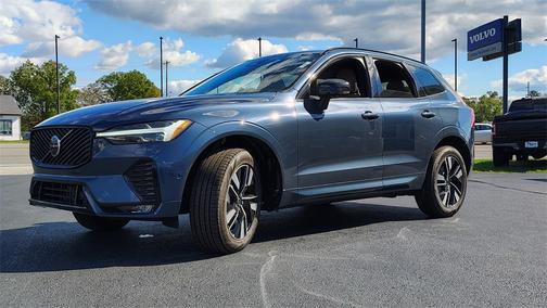 2026 Volvo XC60 B5 Plus