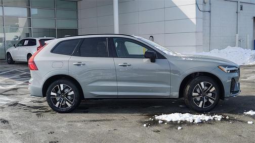 2026 Volvo XC60 B5 Core