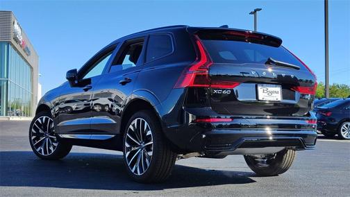 2026 Volvo XC60 B5 Ultra