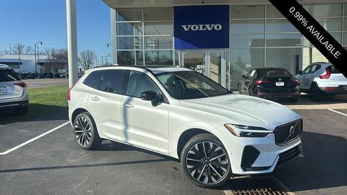 Crystal White Metallic 2026 Volvo XC60 B5 Ultra