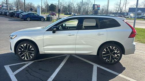 Crystal White Metallic 2026 Volvo XC60 B5 Ultra
