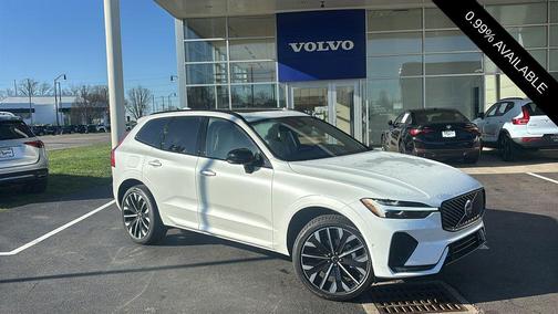 Crystal White Metallic 2026 Volvo XC60 B5 Ultra