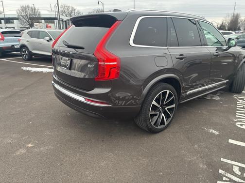 2023 Volvo XC90 B6 Plus 6-Seater