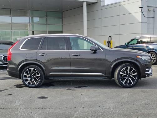 2023 Volvo XC90 B6 Plus 6-Seater