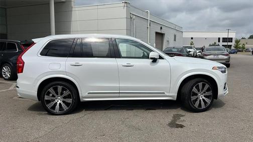 2025 Volvo XC90 B6 Plus 7-Seater