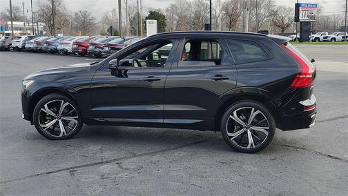 2025 Volvo XC60 B5 Ultra