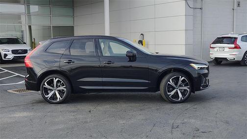 2025 Volvo XC60 B5 Ultra