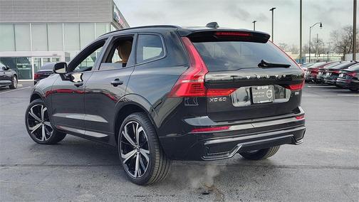 2025 Volvo XC60 B5 Ultra