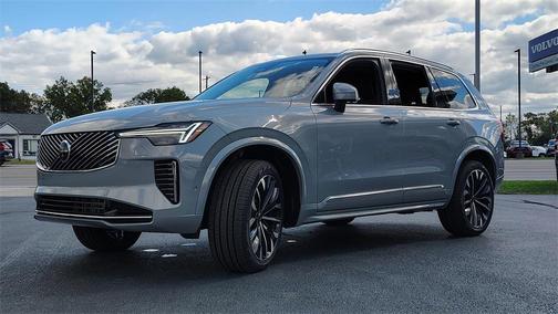 2026 Volvo XC90 B6 Plus 7-Seater