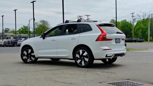2024 Volvo XC60 Recharge Plug-In Hybrid T8 Plus Dark Theme