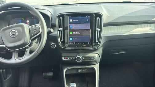 Crystal White Pearl 2025 Volvo XC40 B5 Plus Bright Theme
