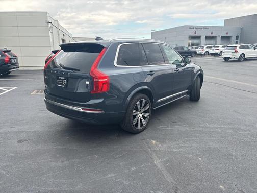2024 Volvo XC90 Recharge Plug-In Hybrid T8 Plus Bright Theme 7 Passenger