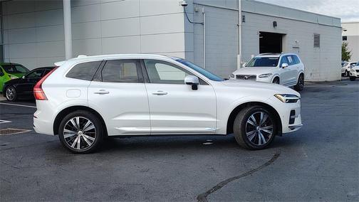 2023 Volvo XC60 B5 Plus Bright Theme