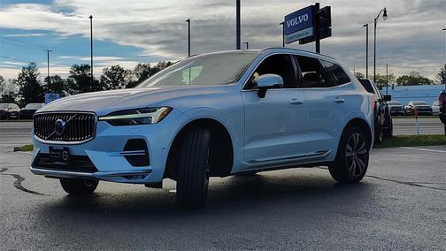 2023 Volvo XC60 B5 Plus Bright Theme