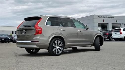 2022 Volvo XC90 T6 Inscription