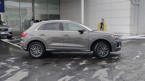 2022 Audi Q3 Premium