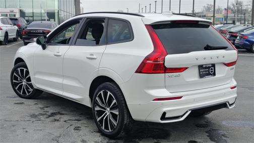 2025 Volvo XC60 B5 Plus