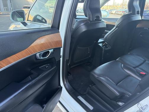 2024 Volvo XC90 Recharge Plug-In Hybrid T8 Plus Bright Theme 7 Passenger