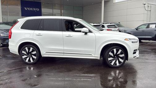 2024 Volvo XC90 Recharge Plug-In Hybrid T8 Plus Bright Theme 7 Passenger