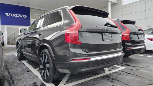 2024 Volvo XC90 Recharge Plug-In Hybrid T8 Plus Bright Theme 7 Passenger
