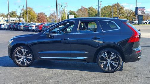 2023 Volvo XC60 B5 Plus Bright Theme