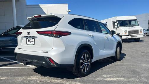 2023 Toyota Highlander XLE