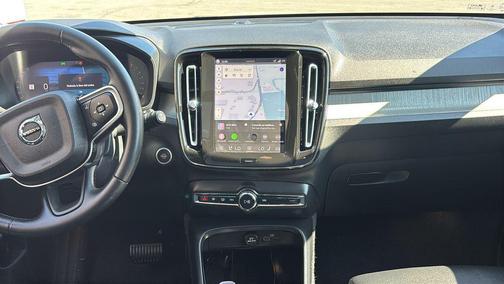 Crystal White 2026 Volvo XC40 B5 Plus