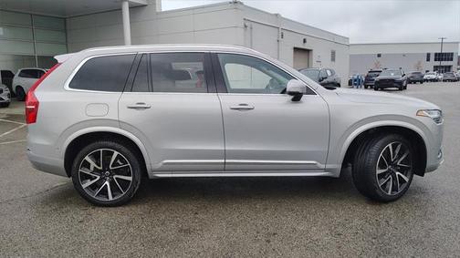 2024 Volvo XC90 B5 Plus