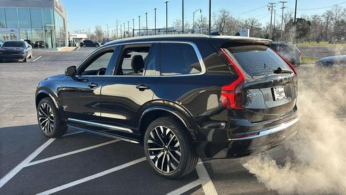 Onyx Black Metallic 2026 Volvo XC90 Plug-In Hybrid T8 Plus