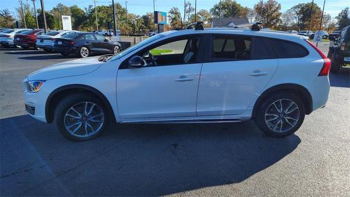 2018 Volvo V60 Cross Country T5 Platinum