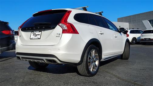 2018 Volvo V60 Cross Country T5 Platinum
