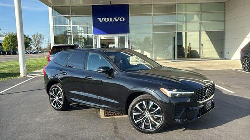 Onyx Black Metallic 2025 Volvo XC60 B5 Plus