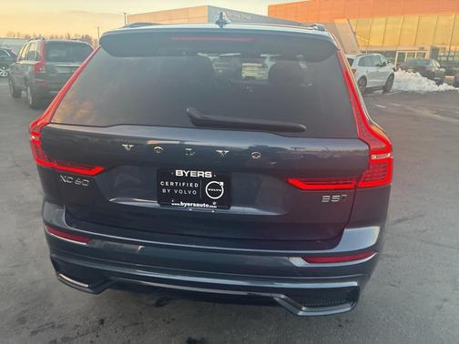 2025 Volvo XC60 B5 Plus