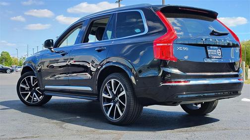 2024 Volvo XC90 B5 Plus