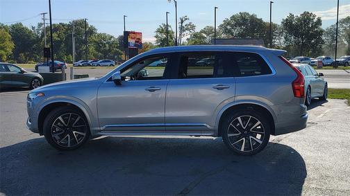 2024 Volvo XC90 B6 Plus Bright Theme