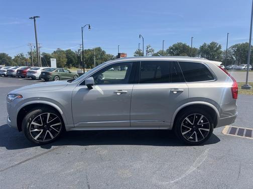 2024 Volvo XC90 B6 Plus Bright Theme
