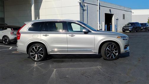 2024 Volvo XC90 B6 Plus Bright Theme