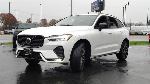 2025 Volvo XC60 B5 Plus