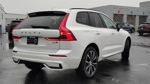 2025 Volvo XC60 B5 Plus