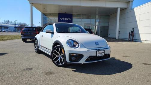 2017 Volkswagen Beetle 1.8T Dune