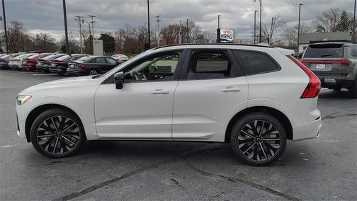 2026 Volvo XC60 B5 Ultra