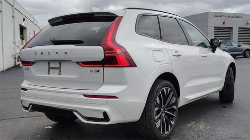 2026 Volvo XC60 B5 Ultra