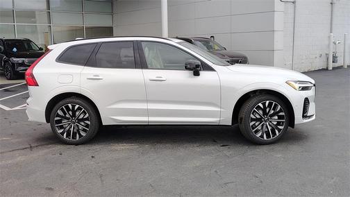 2026 Volvo XC60 B5 Ultra