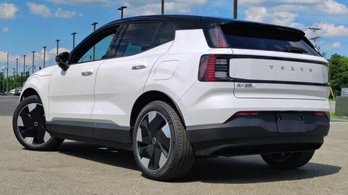 2025 Volvo EX30 Twin Motor Plus