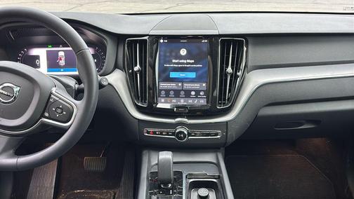 Fusion Red Metallic 2023 Volvo XC60 B5 Core