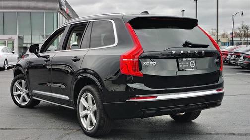 2024 Volvo XC90 B5 Core